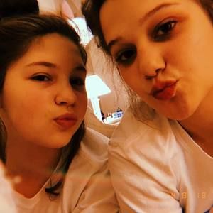 Meet your Posher, Amelia